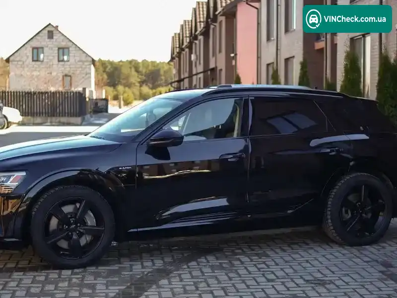 Audi e-tron 2019, фото з оголошення 2 з 13, VIN WA1VABGE0KB016751