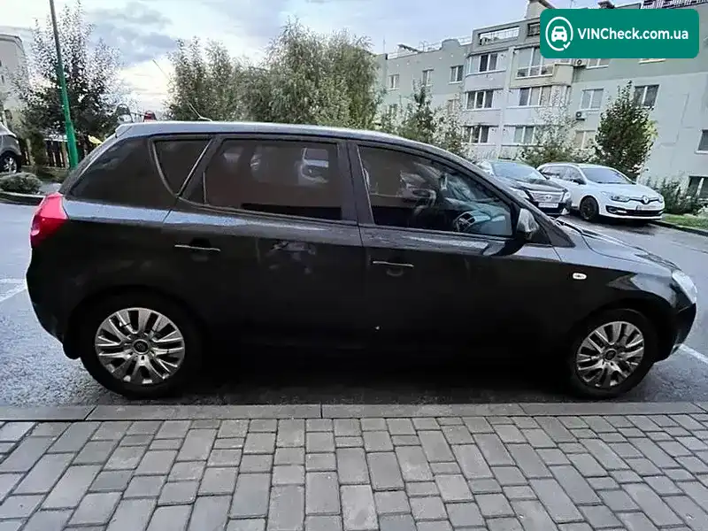 Kia Ceed 2007, фото з оголошення 2 з 6, VIN Y6LFF24238L001392