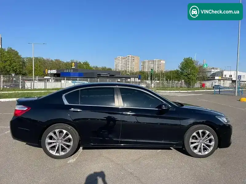 Honda Accord 2013, фото з оголошення 2 з 21, VIN 1HGCR2670DA703215