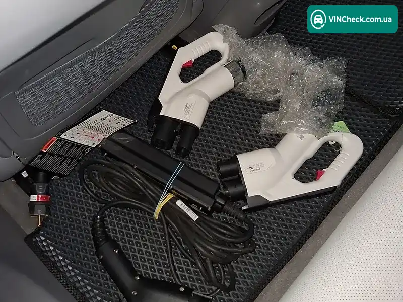 Hyundai Ioniq 6 2023, фото з оголошення 2 з 20, VIN KMHM34AA5PA033700