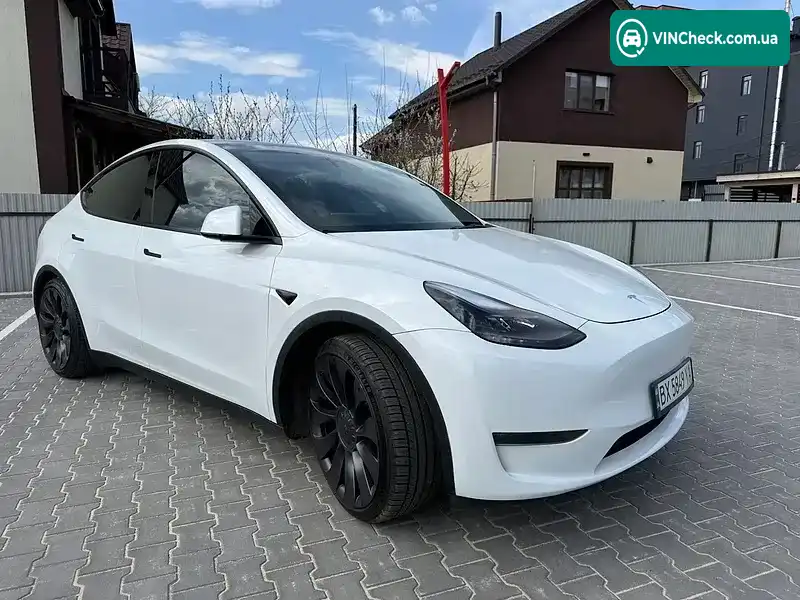 Tesla Model Y 2024, фото з оголошення 1 з 20, VIN 7SAYGDEFXRA263808