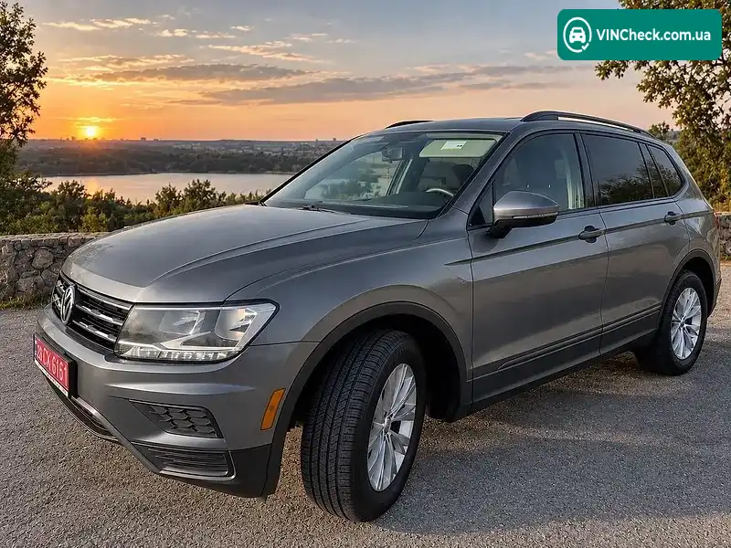 Volkswagen Tiguan 2020, фото з оголошення 1 з 20, VIN 3VV1B7AX8LM104323