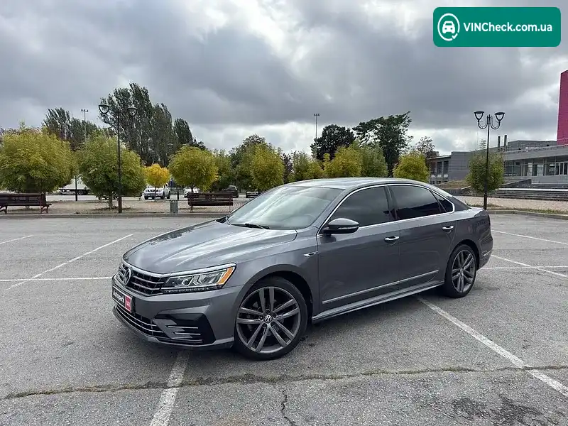 Volkswagen Passat 2017, фото з оголошення 2 з 20, VIN 1VWDT7A39HC022984