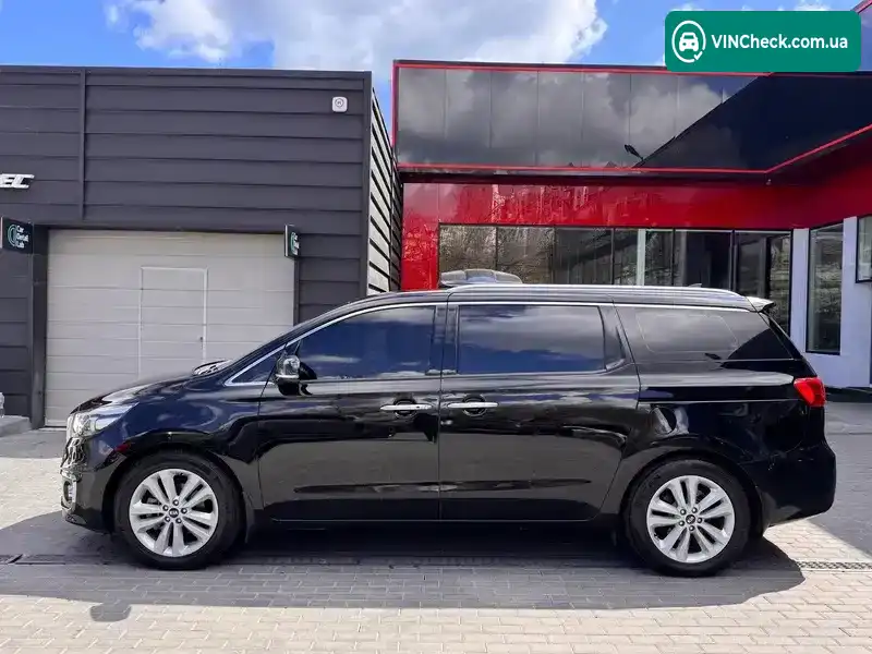Kia Carnival 2017, фото з оголошення 2 з 21, VIN KNAMB81ABJS427846
