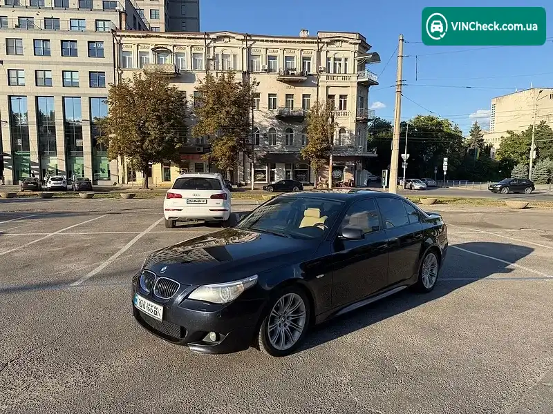 BMW 5 Series 2007, фото з оголошення 2 з 10, VIN WBANE71060CM08173