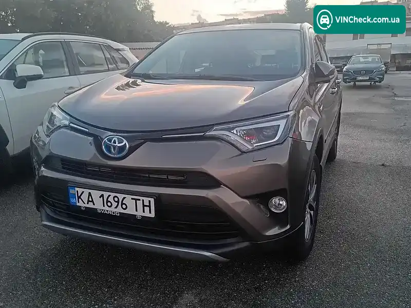 Toyota RAV4 2017, фото з оголошення 1 з 17, VIN JTMRJREV40D103640