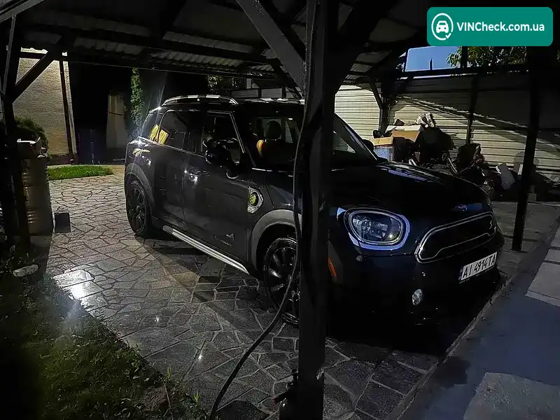 MINI Countryman 2019, фото з оголошення 1 з 12, VIN WMZYU7C58K3F94901