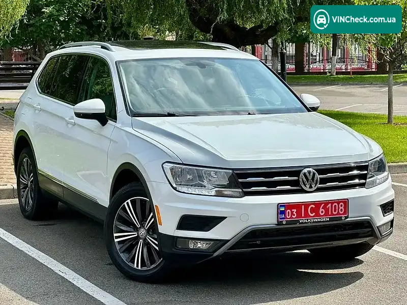 Volkswagen Tiguan 2018, фото з оголошення 1 з 20, VIN 3VV2B7AX6JM006490