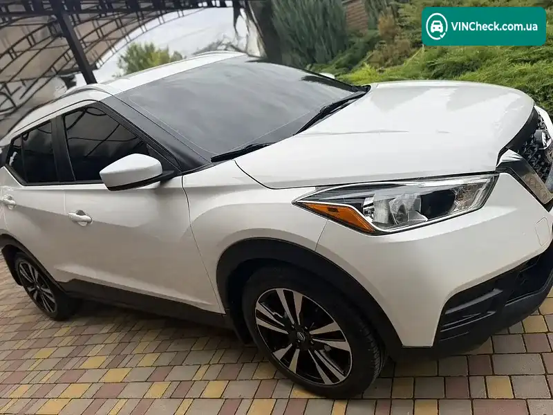 Nissan Kicks 2018, фото з оголошення 2 з 20, VIN 3N1CP5CUXJL520718