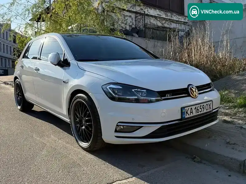 Volkswagen Golf 2017, фото з оголошення 1 з 12, VIN 3VW217AU2HM045902