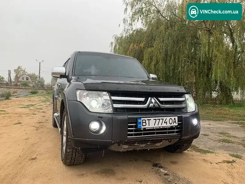 Mitsubishi Pajero Wagon 2011, фото з оголошення 2 з 18, VIN JMBLYV98WBJ001118