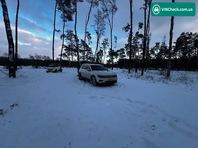 Volkswagen Tiguan 2017, фото з оголошення 2 з 9, VIN WVGZZZ5NZHW884309
