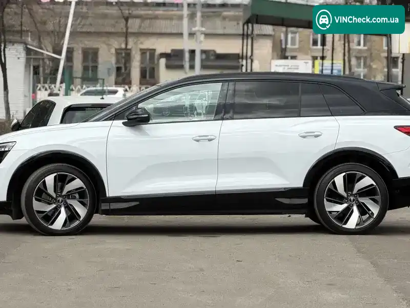 Audi Q5 e-tron 2025, фото з оголошення 2 з 21, VIN LSV1D5G47R2012045