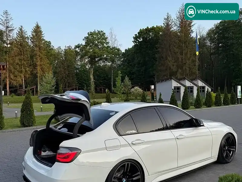 BMW 3 Series 2012, фото з оголошення 2 з 11, VIN WBA3B9C54DF586530