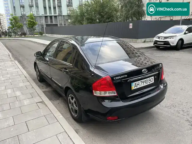 Kia Cerato 2006, фото з оголошення 2 з 9, VIN KNEFE227275376067