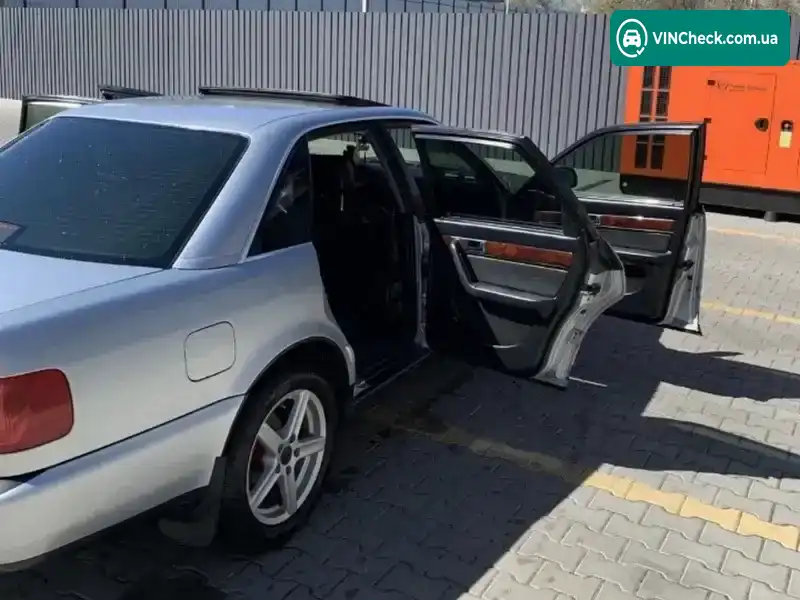 Audi A6 1996, фото з оголошення 1 з 6, VIN WAUZZZ4AZTN093544