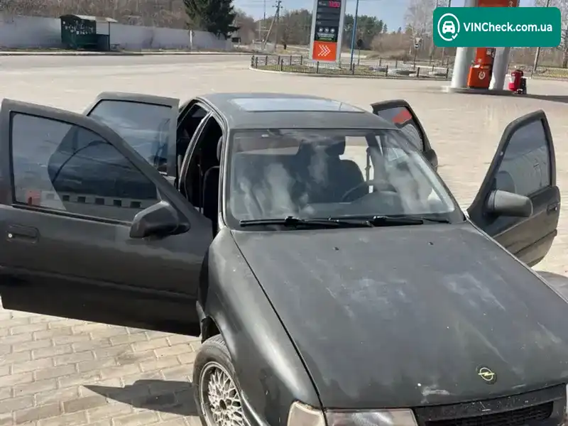Opel Vectra 1993, фото з оголошення 2 з 17, VIN W0L000089P1201457