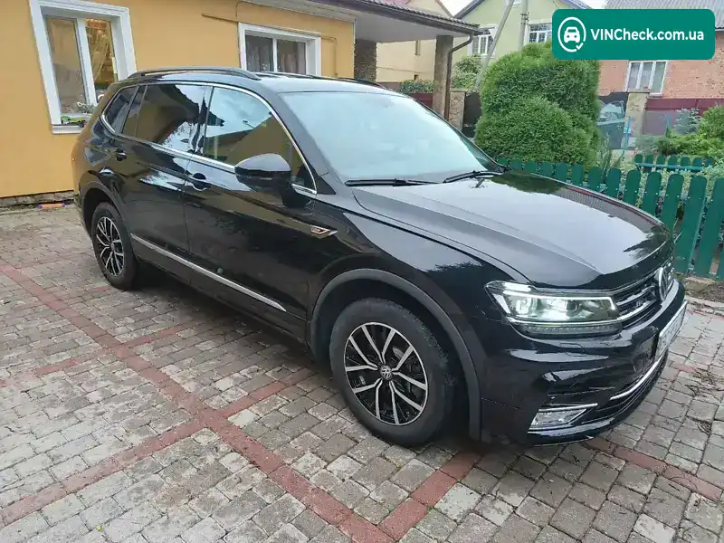 Volkswagen Tiguan 2020, фото з оголошення 2 з 20, VIN 3VV2B7AX7MM009371