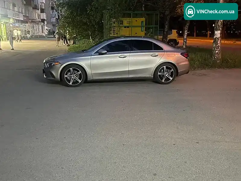 Mercedes-Benz A-Class 2019, фото з оголошення 1 з 4, VIN WDD3G4EB7KW022058