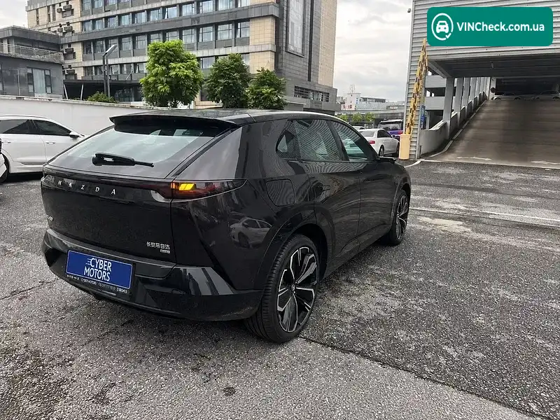 Mazda EZ-60 2025, фото з оголошення 2 з 6, VIN LVRHDCEKXSN014355