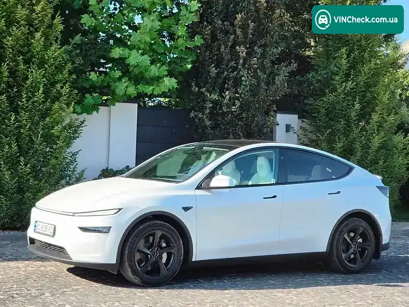 Tesla Model Y 2025, фото з оголошення 2 з 9, VIN 7SAYGDEE9TF344185