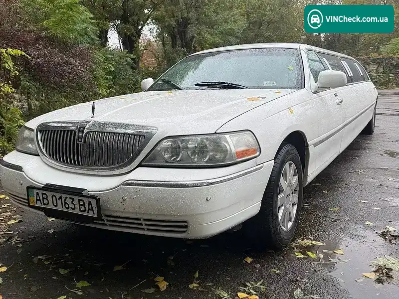 Lincoln Town Car 2003, фото з оголошення 1 з 6, VIN 1L1FM81W43Y604654