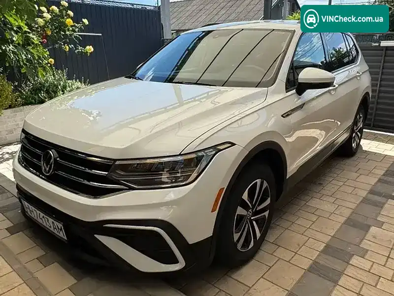 Volkswagen Tiguan 2023, фото з оголошення 2 з 21, VIN 3VVRB7AX1PM118217