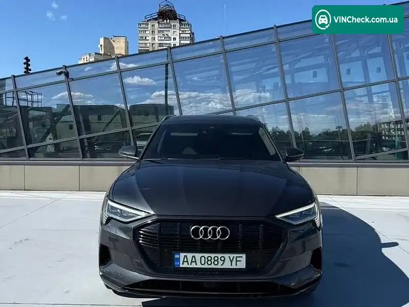 Audi e-tron 2019, фото з оголошення 1 з 20, VIN WA1VAAGE8KB010044