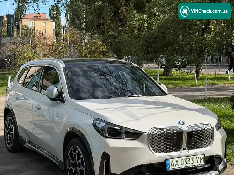 BMW iX1 2024, фото з оголошення 1 з 11, VIN LBV51FX0XRM734983