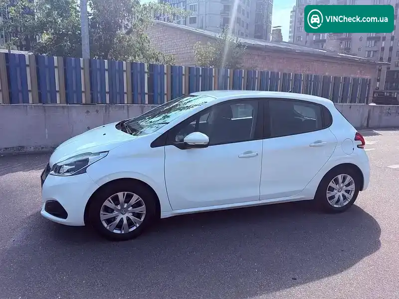 Peugeot 208 2018, фото з оголошення 2 з 11, VIN VF3CCHMZ0JT031849