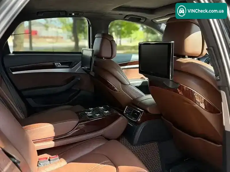 Audi A8 2012, фото з оголошення 2 з 20, VIN WAUAGAFD0DN009514