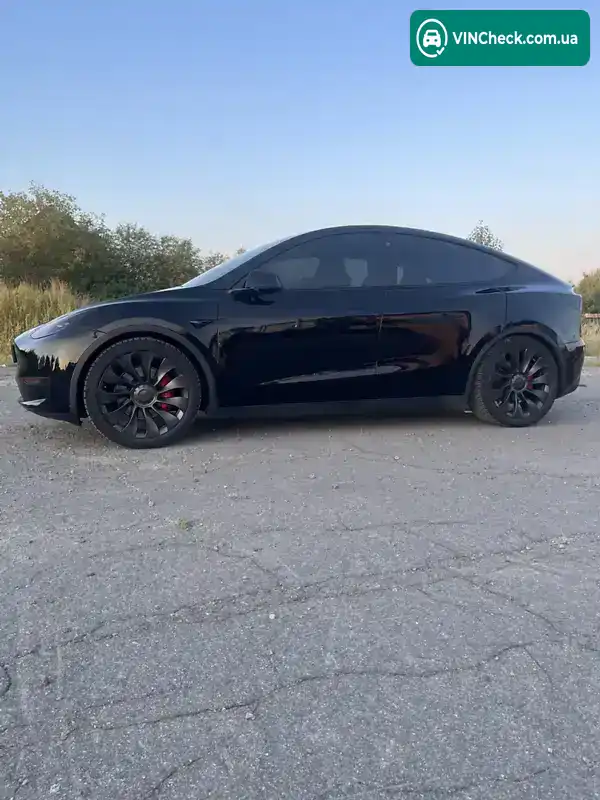 Tesla Model Y 2022, фото з оголошення 1 з 21, VIN 7SAYGDEF2NF521106