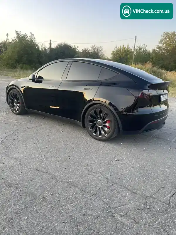 Tesla Model Y 2022, фото з оголошення 2 з 21, VIN 7SAYGDEF2NF521106