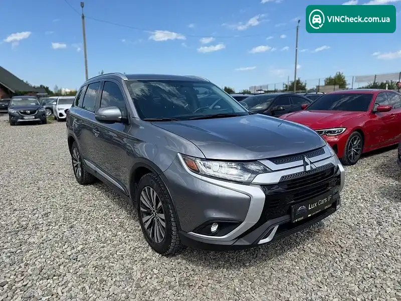 Mitsubishi Outlander 2019, фото з оголошення 2 з 20, VIN JA4AZ3A3XKZ042009