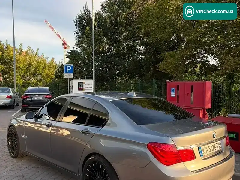BMW 7 Series 2010, фото з оголошення 2 з 7, VIN WBAKM21000C614176