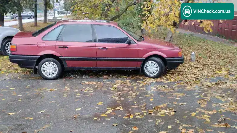 Volkswagen Passat 1990, фото з оголошення 2 з 11, VIN WVWZZZ317LB105851