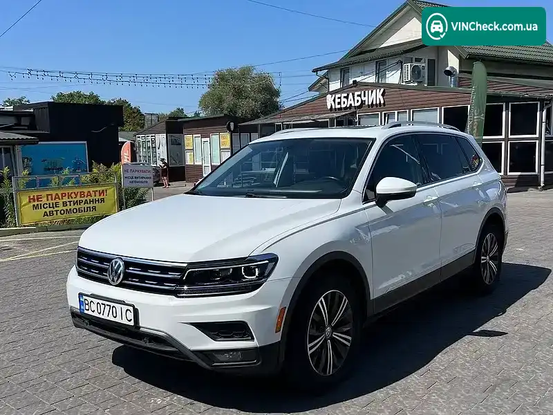 Volkswagen Tiguan 2018, фото з оголошення 2 з 15, VIN 3VV2B7AX6KM022321