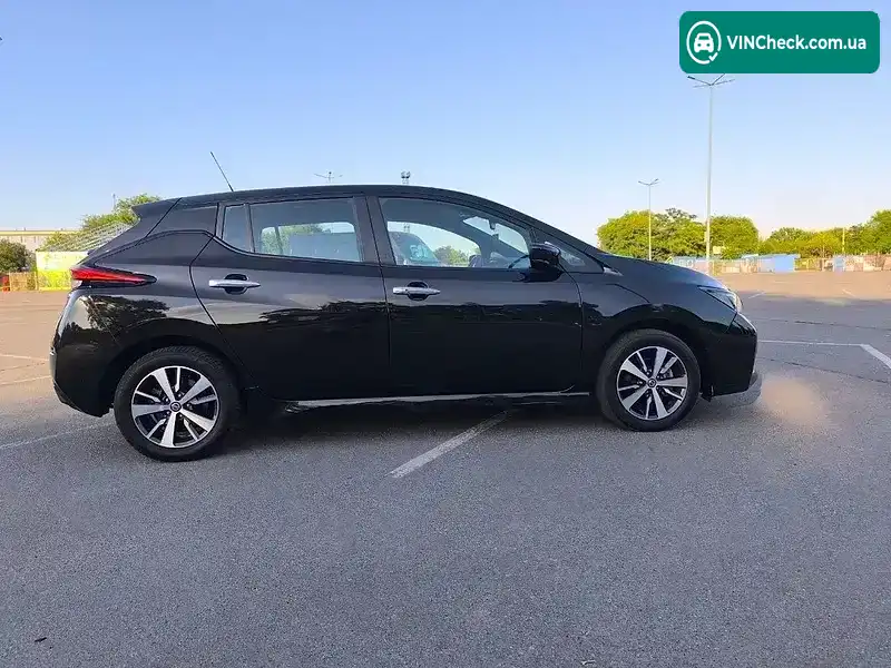 Nissan Leaf 2022, фото з оголошення 2 з 12, VIN SJNFAAZE1U0155584