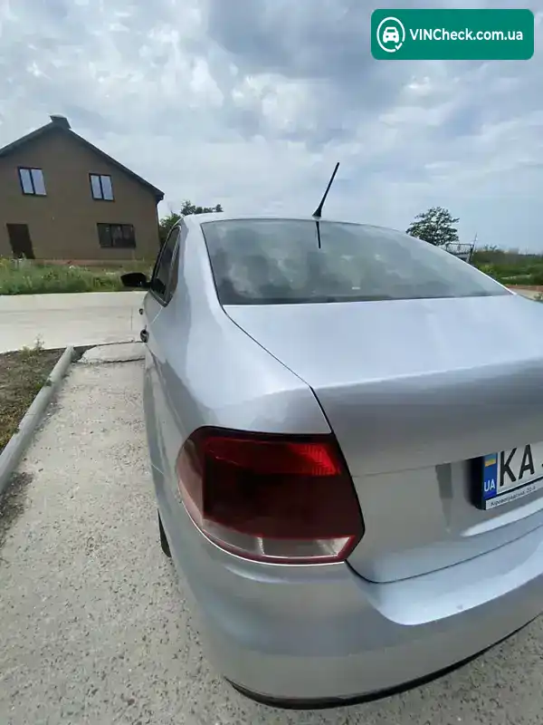 Volkswagen Polo 2019, фото з оголошення 2 з 10, VIN XW8ZZZ61ZLG016740