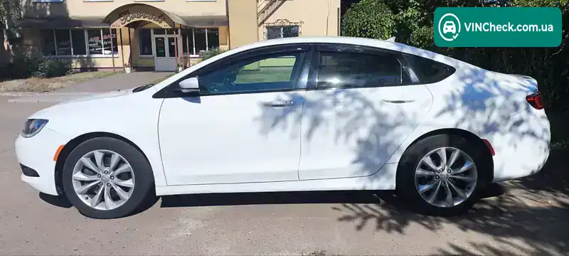 Chrysler 200 2015, фото з оголошення 2 з 21, VIN 1C3CCCDG8FN656704