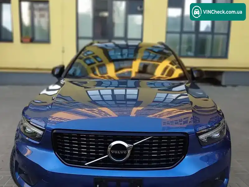Volvo XC40 2019, фото з оголошення 2 з 12, VIN YV4162UMXK2135454