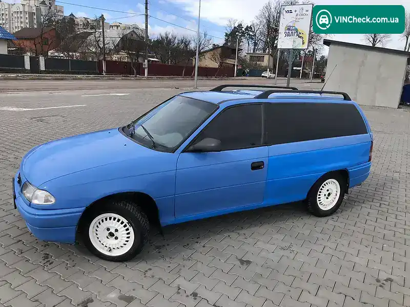 Opel Astra 1993, фото з оголошення 2 з 10, VIN W0L000055P8158789