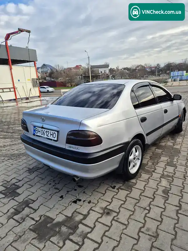 Toyota Avensis 2002, фото з оголошення 1 з 8, VIN SB153BBN00E023318