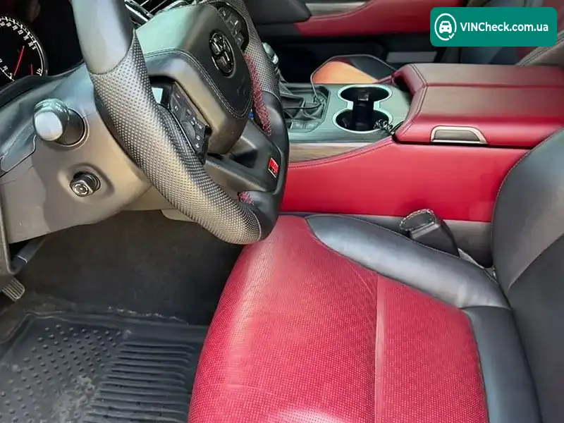 Toyota Land Cruiser 2021, фото з оголошення 2 з 20, VIN JTMABABJ404024157