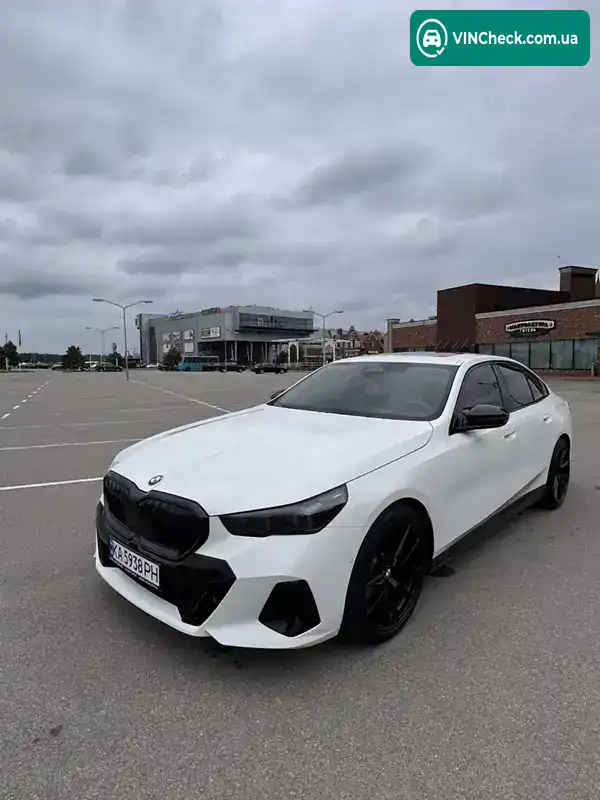 BMW 5 Series 2024, фото з оголошення 2 з 21, VIN WBA63FJ00RCS54173