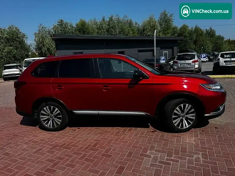 Mitsubishi Outlander 2019, фото з оголошення 2 з 20, VIN JA4AD2A39KZ054600