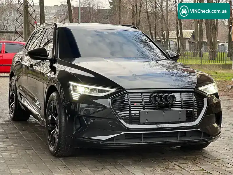 Audi e-tron 2022, фото з оголошення 2 з 21, VIN WAUZZZGE0PB009828