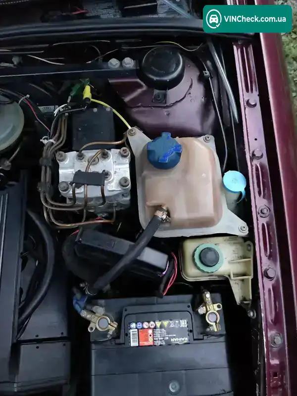 Audi 80 1994, фото з оголошення 2 з 20, VIN WAUZZZ8CZRA103426