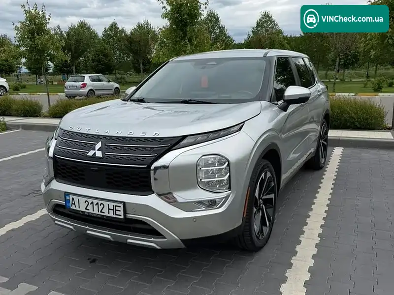 Mitsubishi Outlander 2021, фото з оголошення 2 з 20, VIN JA4J3UA86NZ023108