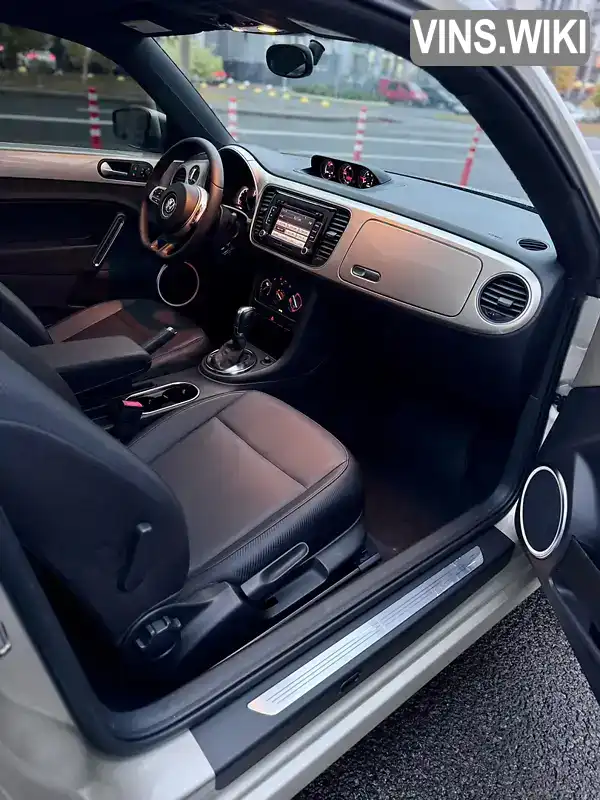 Volkswagen Beetle 2012, фото з оголошення 2 з 21, VIN 3VWJL7AT8DM617904